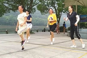 娱乐吃瓜蜀黍大学生,揭秘大学生活中的趣味瞬间