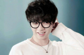 吃瓜娱乐华晨宇,吃瓜娱乐背后的音乐奇才